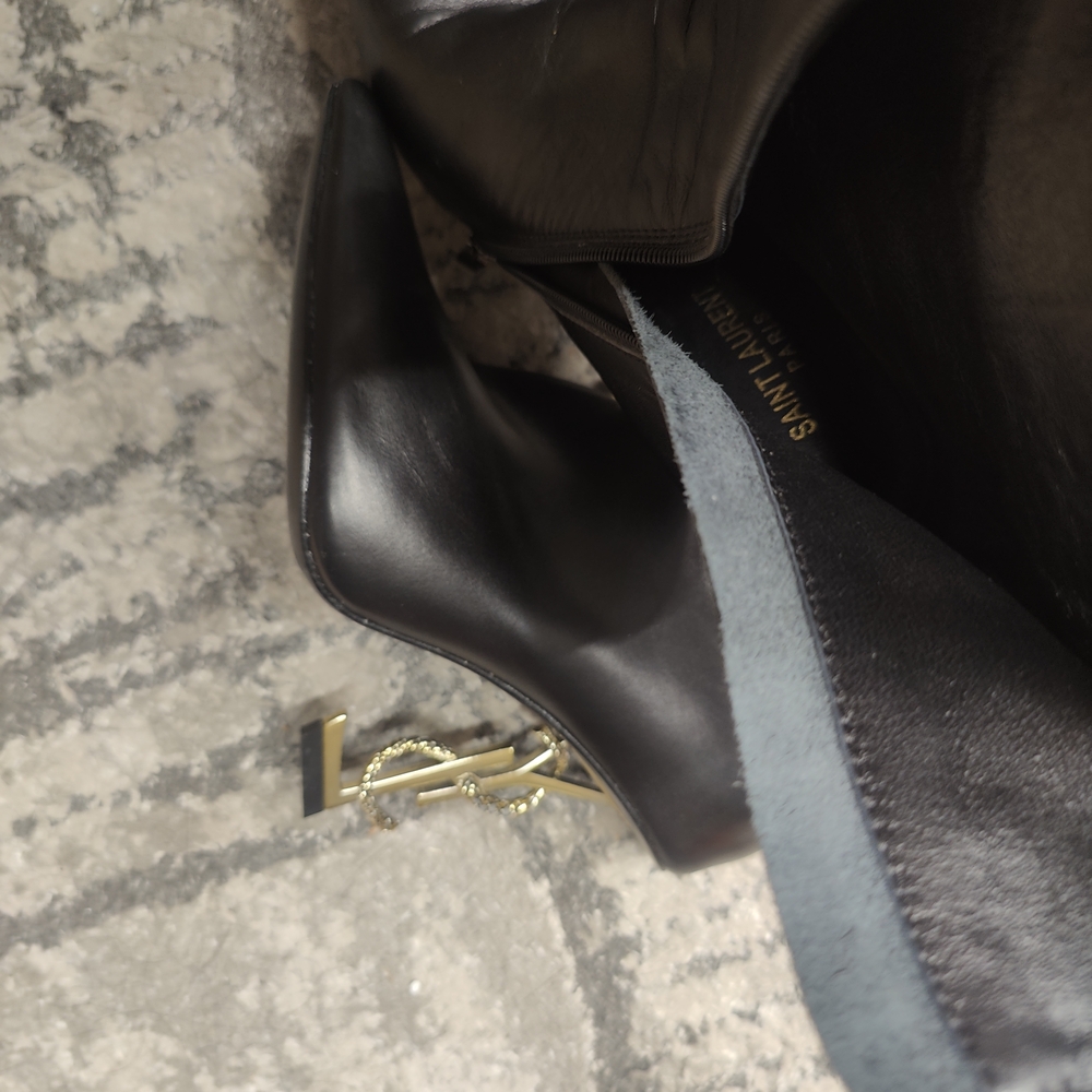 Elegant Black Ankle Boots - Picture 12 of 16
